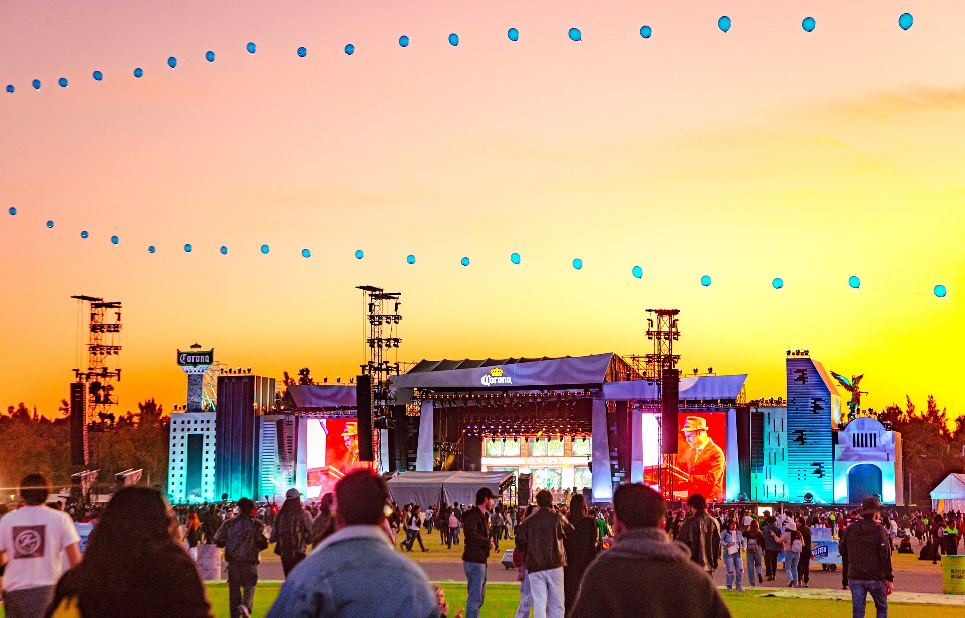 Corona Capital celebra 15 años con un arranque poderoso encabezado por Foo Fighters, Queen of the Stone Age y Aluna