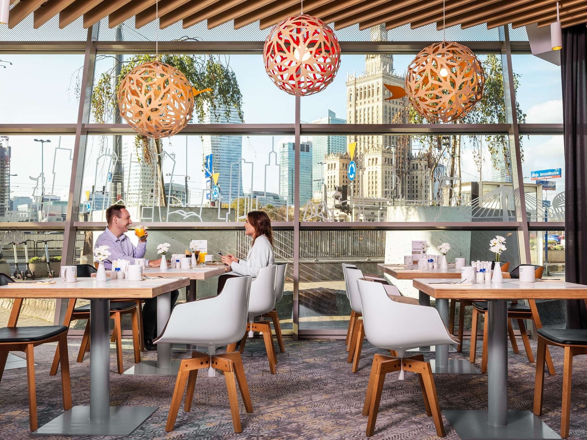 MNIEJ ODPADÓW, WIĘCEJ EMOCJI. TAK SMAKUJE ZRÓWNOWAŻONA KUCHNIA.