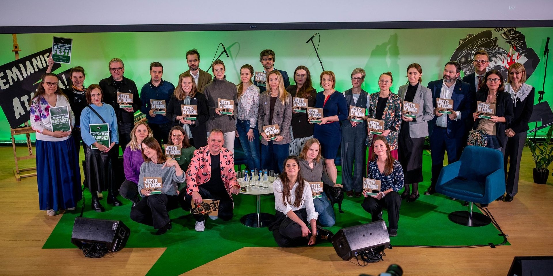 Mniej o korzyściach dla środowiska, więcej o korzyściach dla ludzi. Poradniki „Język w gębie” uczą, jak inaczej mówić o zielonej zmianie