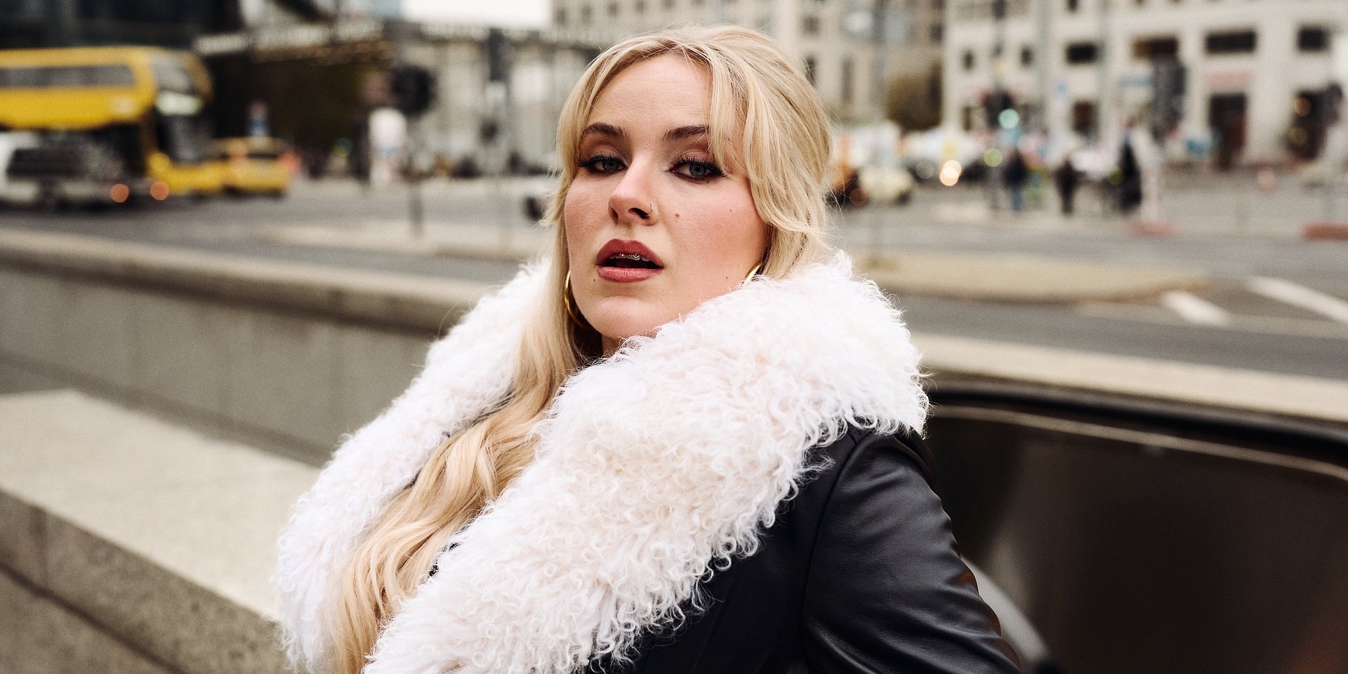 Ostrożnie, ÁSDÍS jest naelektryzowana