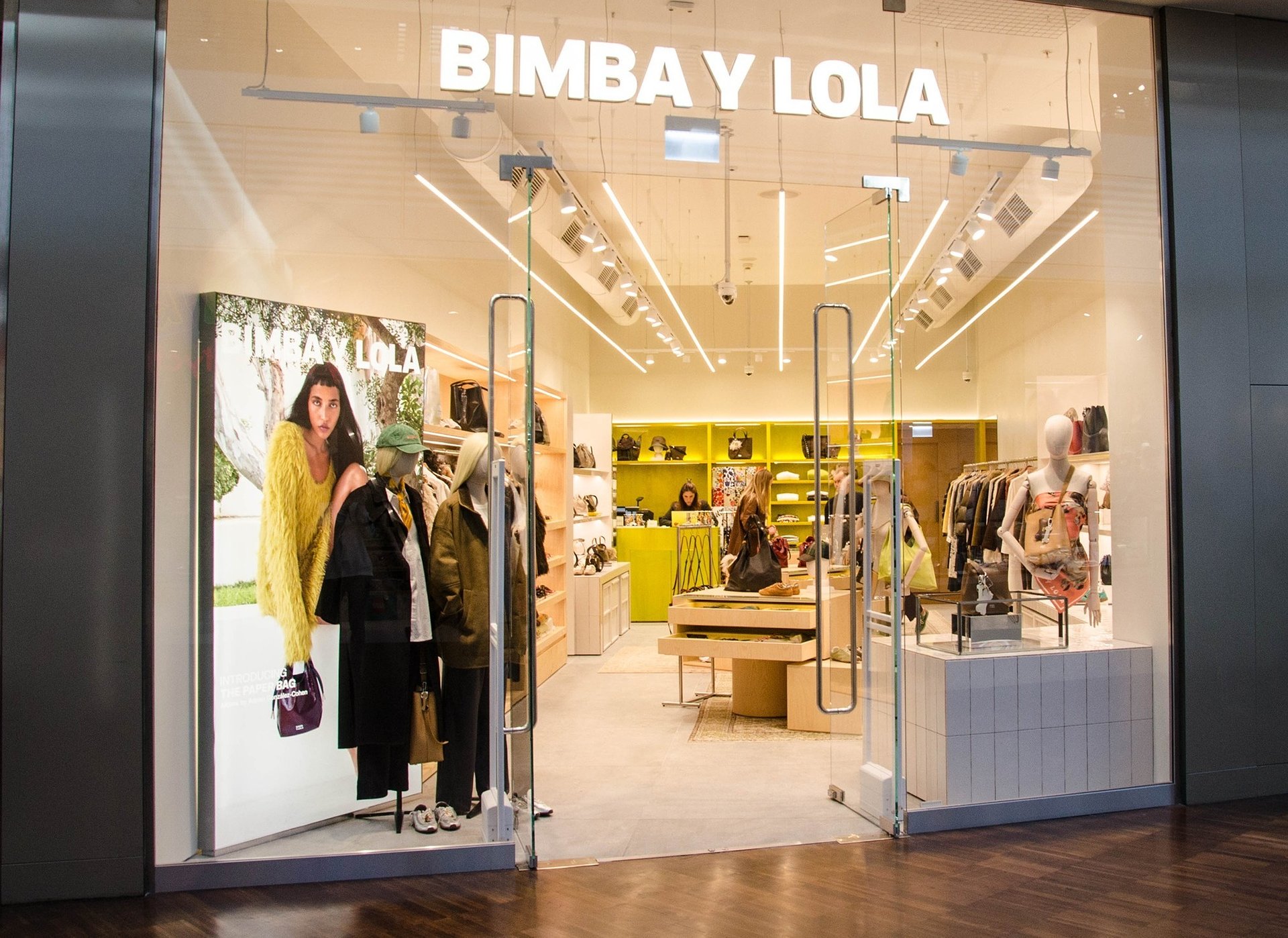 Manufaktura powiększa segment "accessible luxury" - Bimba y Lola otwiera butik