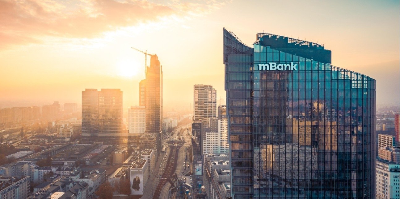 mBank: 25 lat cyfrowej bankowości i stabilnego wzrostu na trzech rynkach