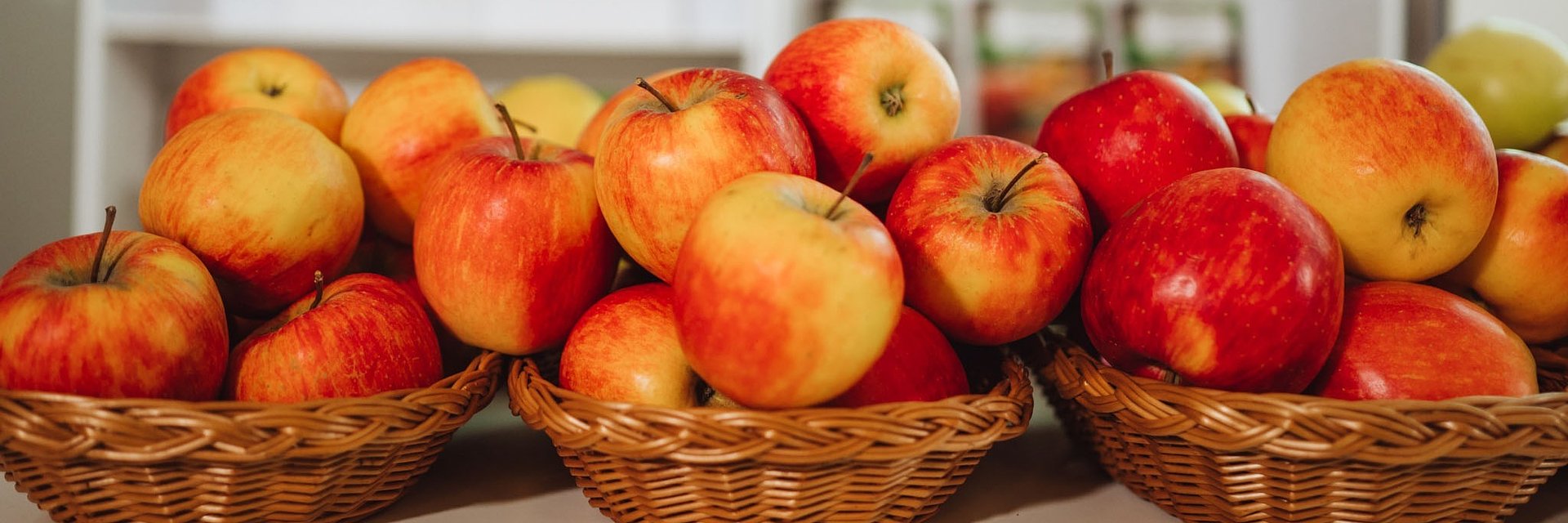 Owoce, które w listopadzie jedliśmy najchętniej - Kantar