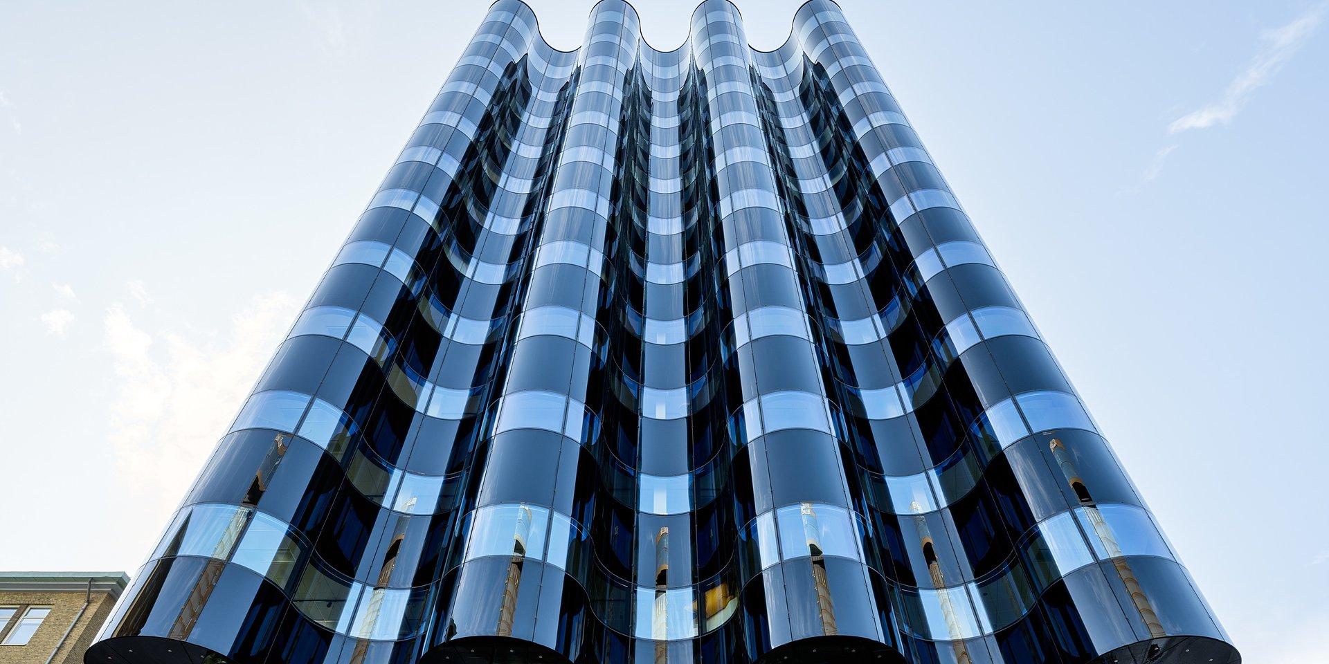 Using lasers to bend glass with speed and precision: Hegla-Hanic and DiMAT bring digital intelligence to the glass industry