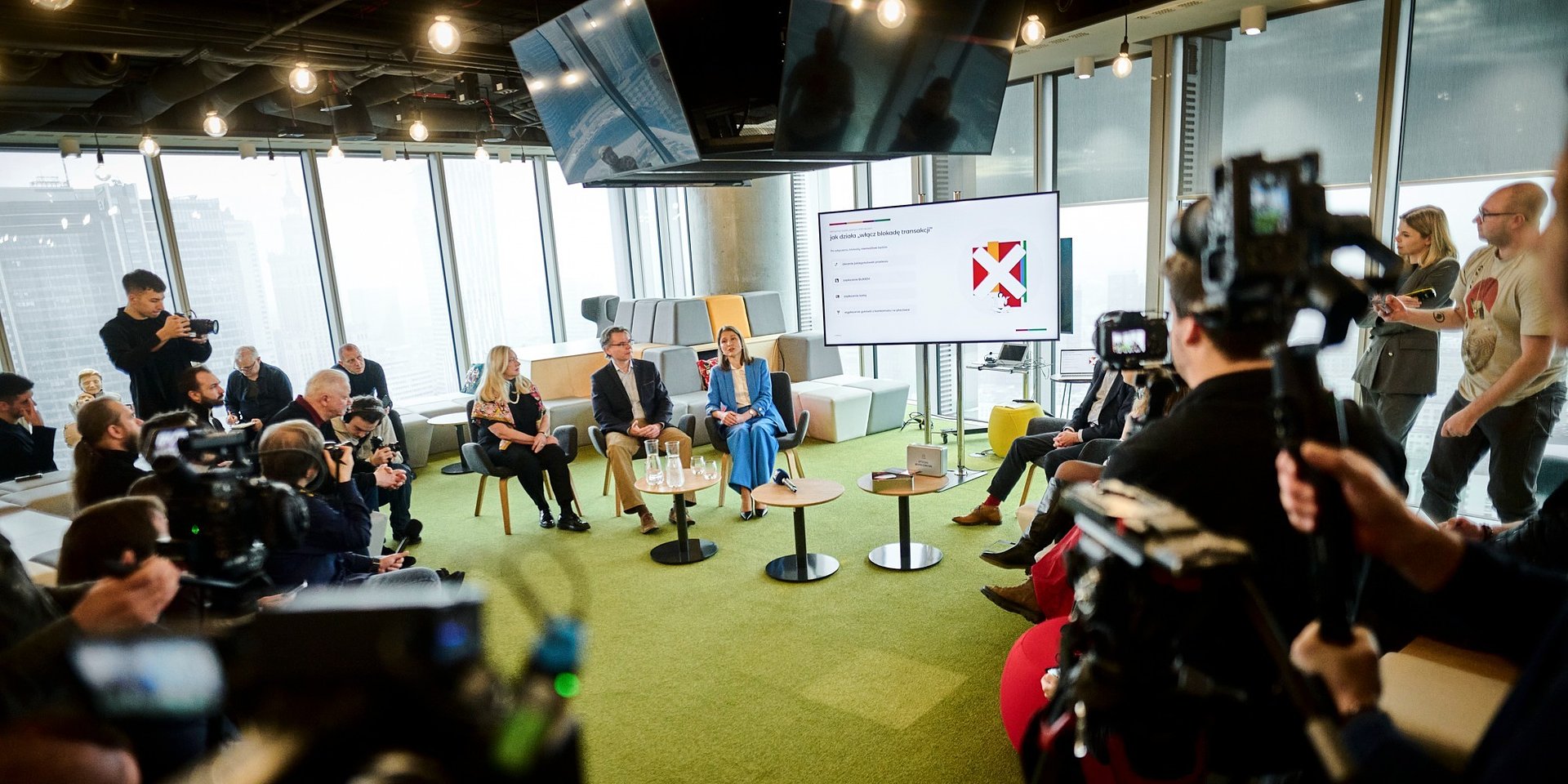 87% pytanych w Polsce zetknęło się z próbami oszustwa. mBank wprowadza natychmiastową blokadę transakcji w aplikacji