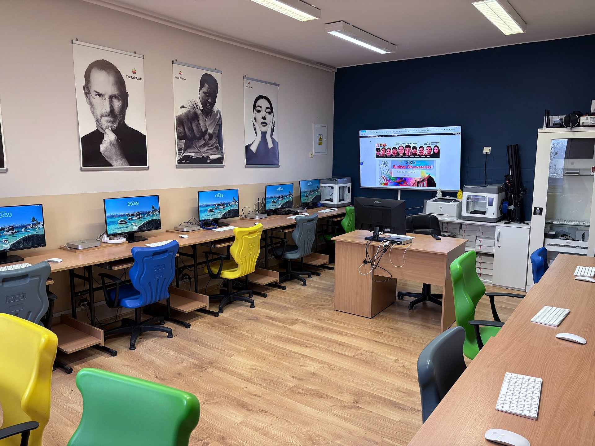 Katowice rozwijają projekt „Generacja AI”. Kolejny etap programu edukacyjnego iSpot oraz Fundacji OFF School obejmie wszystkie typy szkół w mieście.