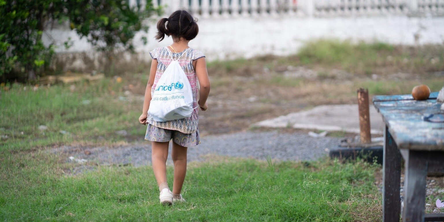 Globalne potrzeby humanitarne osiągają nowe rekordy – konieczne zwiększenie nakładów na usługi ratujące życie dzieci