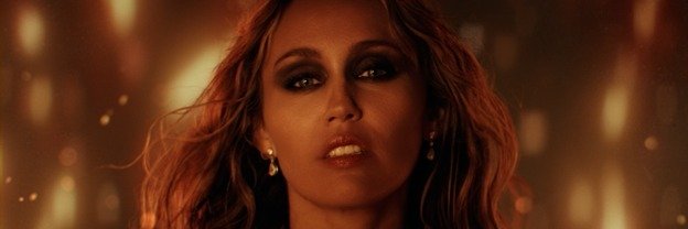 Miley Cyrus vydala video k "Dream As One"