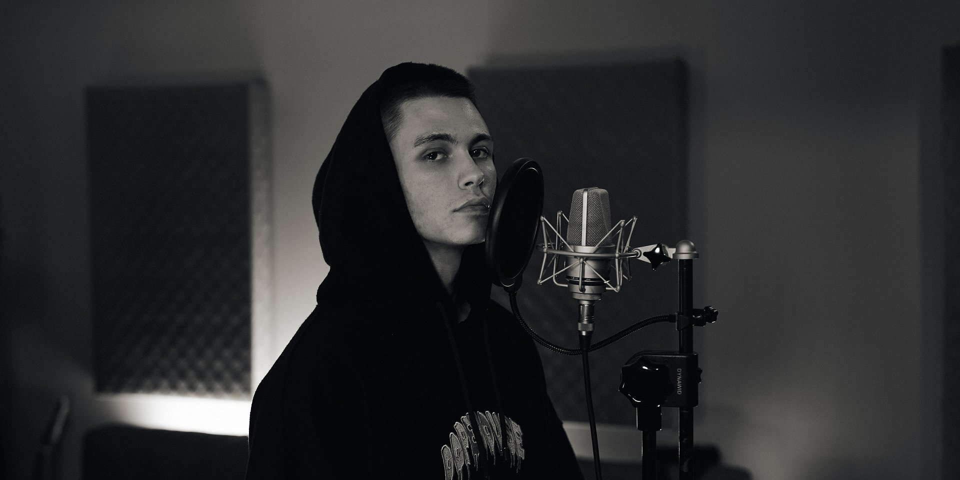 shhieda - „DALEJ”. Autentyczny manifest determinacji