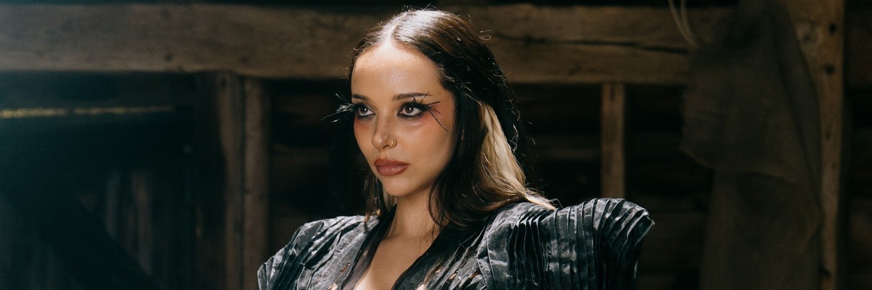 JADE vydává deluxe verzi debutového alba a hlásí účast na festivalu Metronome