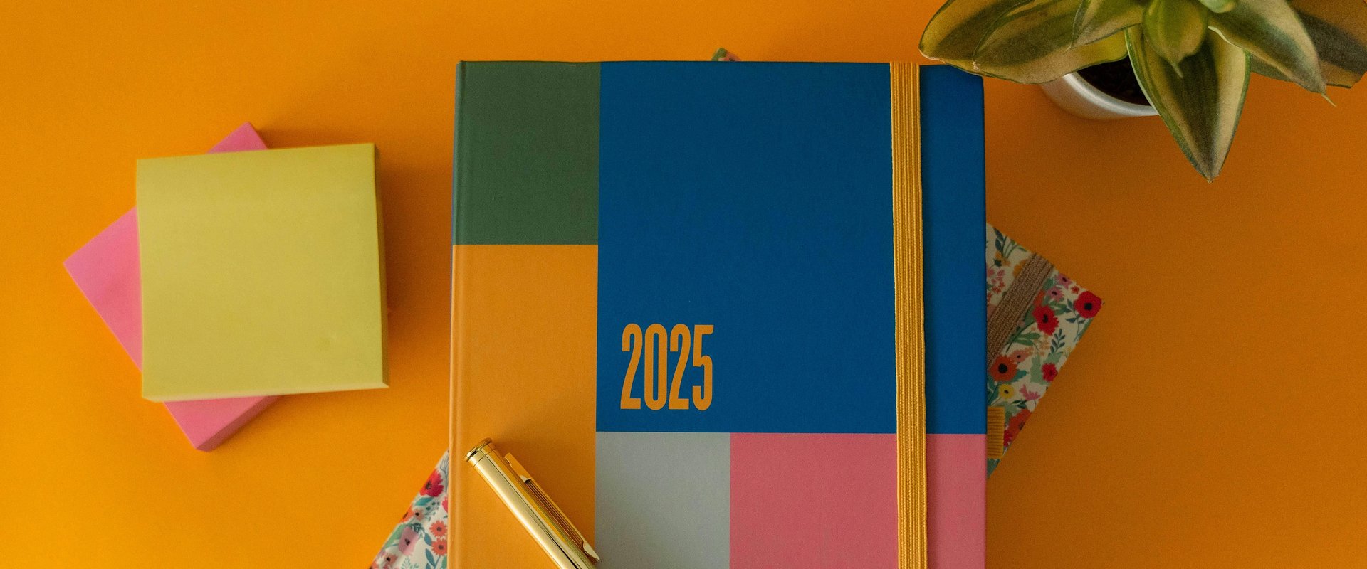 Praca pełna emocji. Przegląd najważniejszych tematów HR 2025 roku od Pracuj.pl