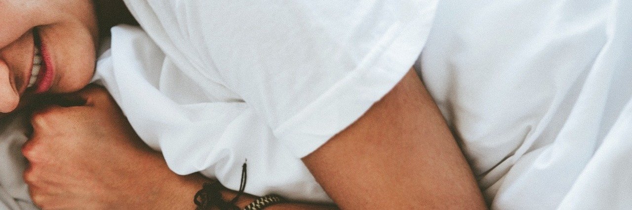 Poduszki ortopedyczne – wsparcie dla kręgosłupa i klucz do regenerującego snu