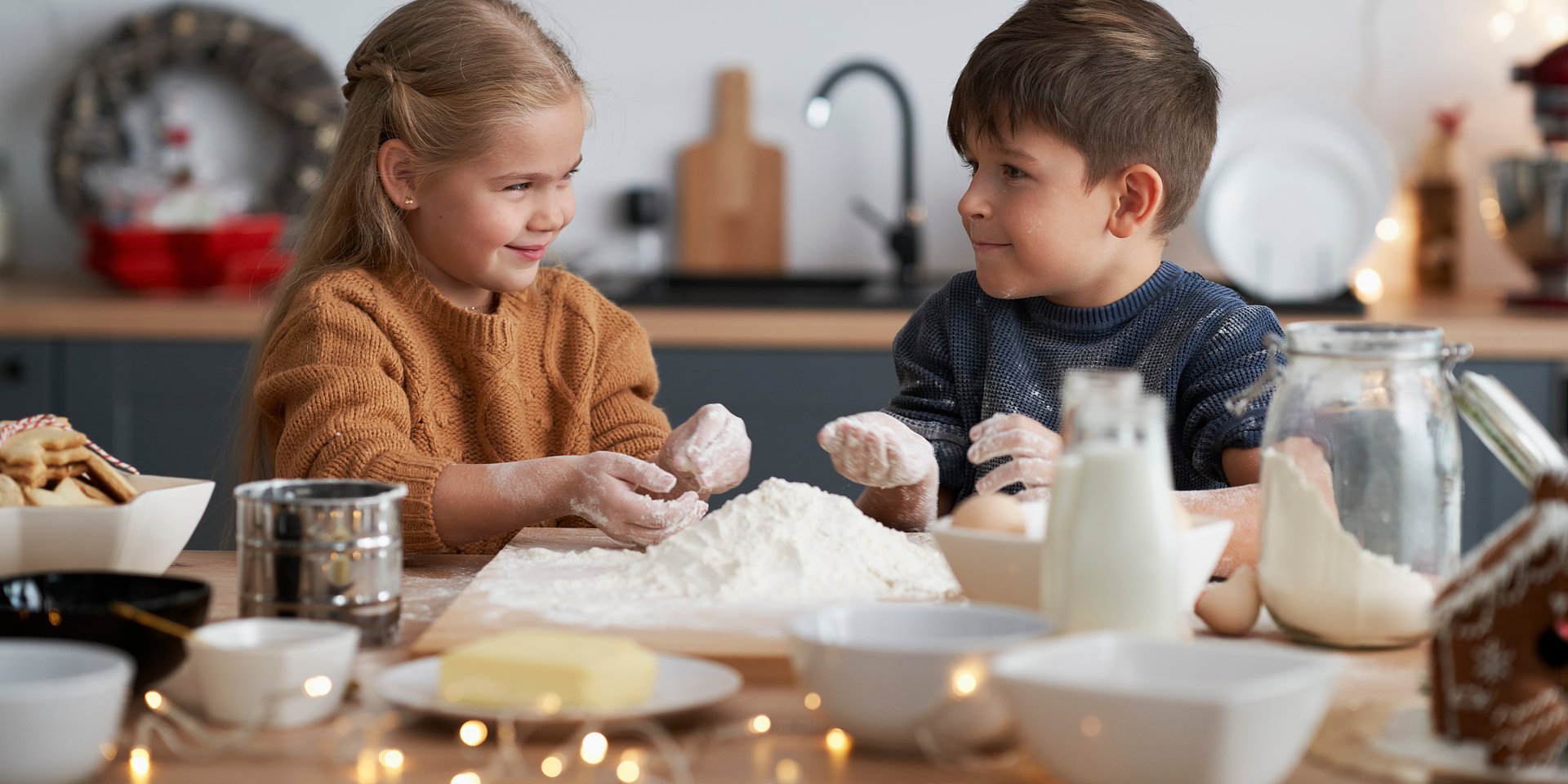 Dorośli chcą zdążyć ze świętami. Psycholog: dzieci przeżywają je inaczej