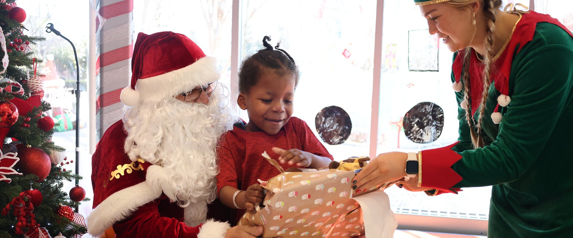 Santa Brings Holiday Cheer to Ranken Jordan Pediatric Bridge Hospital for 21st Year