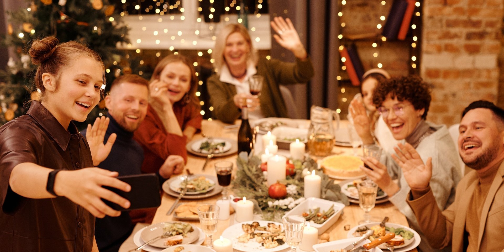 Kłótnie przy świątecznym stole – jak ich uniknąć? Zdrowy egoizm i asertywne stawianie granic pomogą