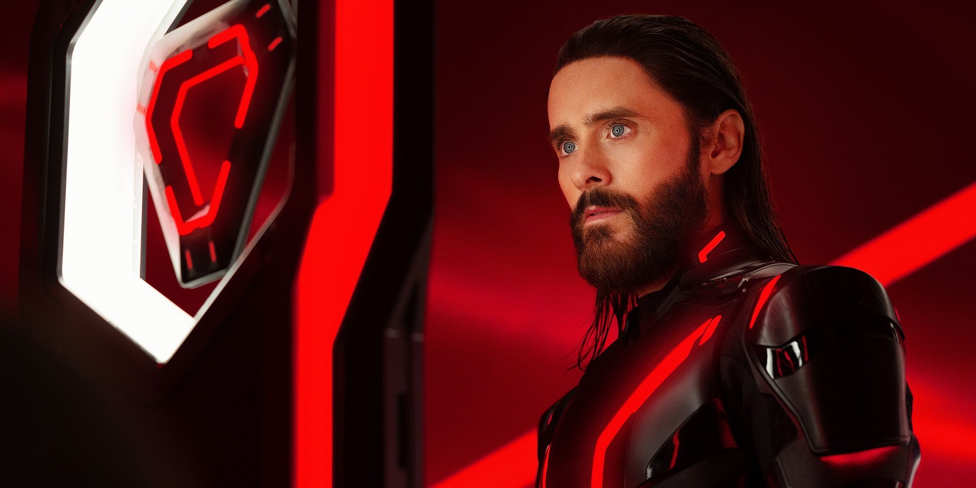 Grudniowe premiery w CANALVOD: pełen emocji „Saltburn”, gwiazdorski „Eddington”, kostiumowy „Downtown Abbey: Wielki finał” oraz wiele innych!