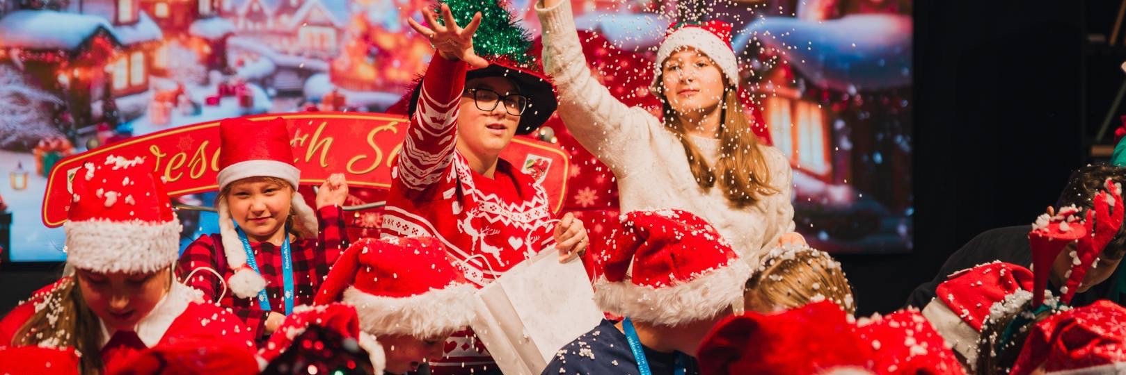 Święty Mikołaj, Kronospan i dzieci z KUDiM