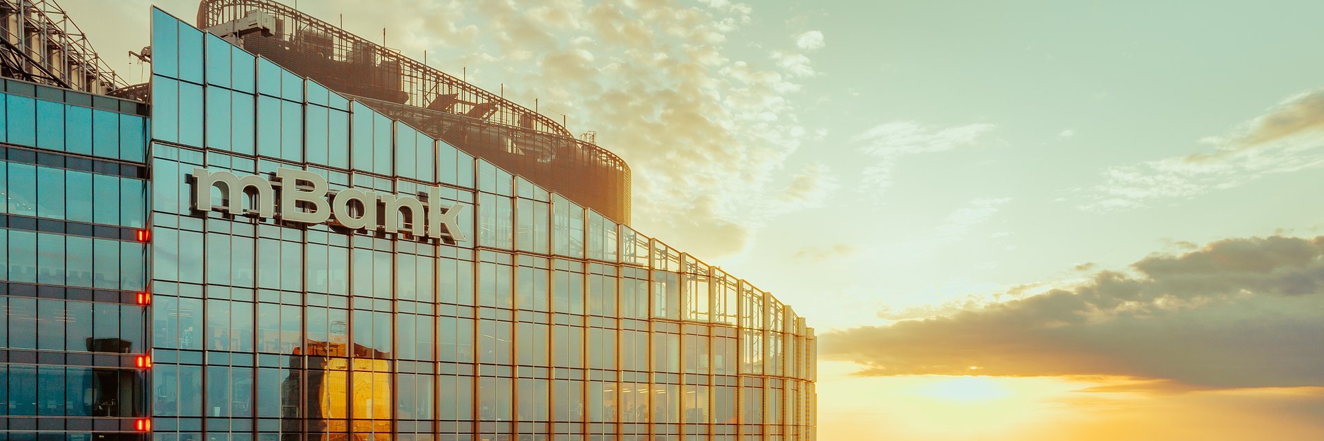 To rekord! 1,2 mld zł wpłacili klienci mBanku na IKE oraz IKZE w 2025 r.