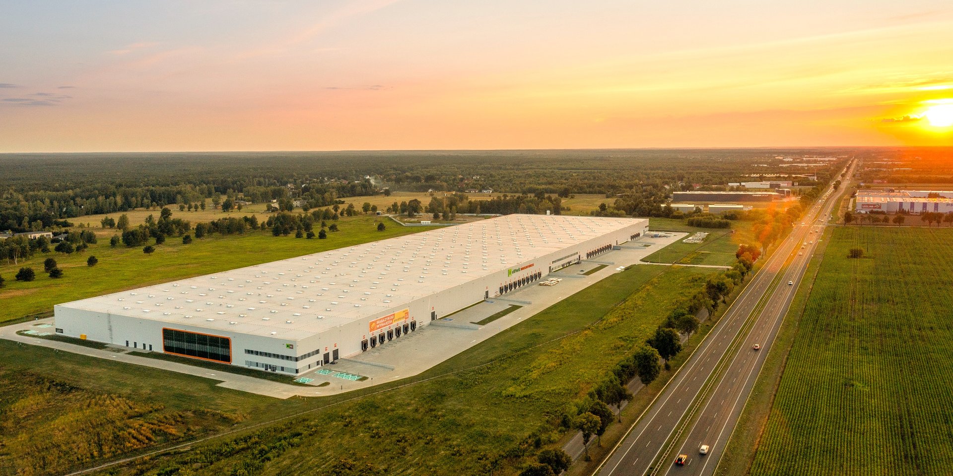 ILS Sp. z o.o. w CTPark Warsaw North. Firma z branży logistycznej wynajęła niemal 32 tys. mkw. powierzchni