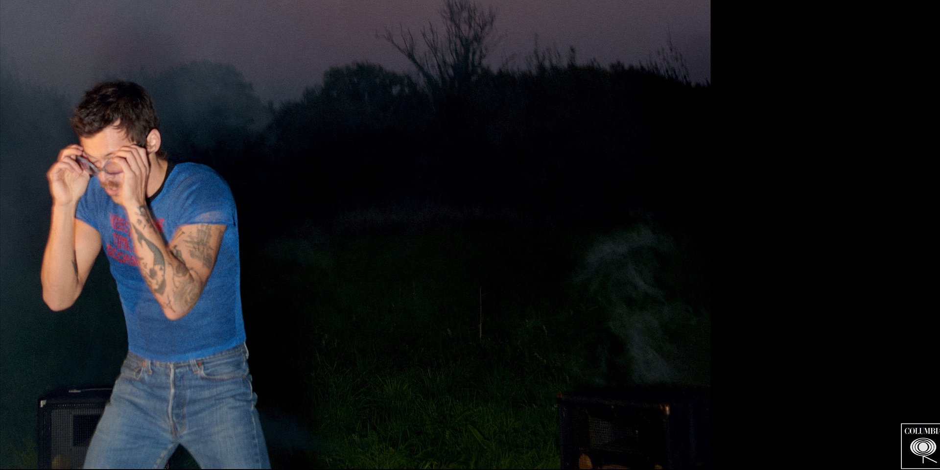 HARRY STYLES OZNAMUJE NOVÉ ALBUM KISS ALL THE TIME. DISCO, OCCASIONALLY.