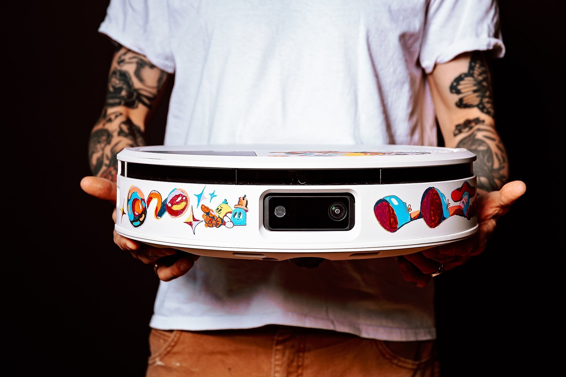 iRobot ponownie gra z WOŚP. Unikatowy zestaw: Roomba Max 705 Combo i autorski plakat już dostępne na aukcji!