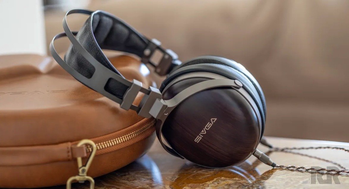 Medium SIVGA Peng Review: Warm, Bassy, and Classy