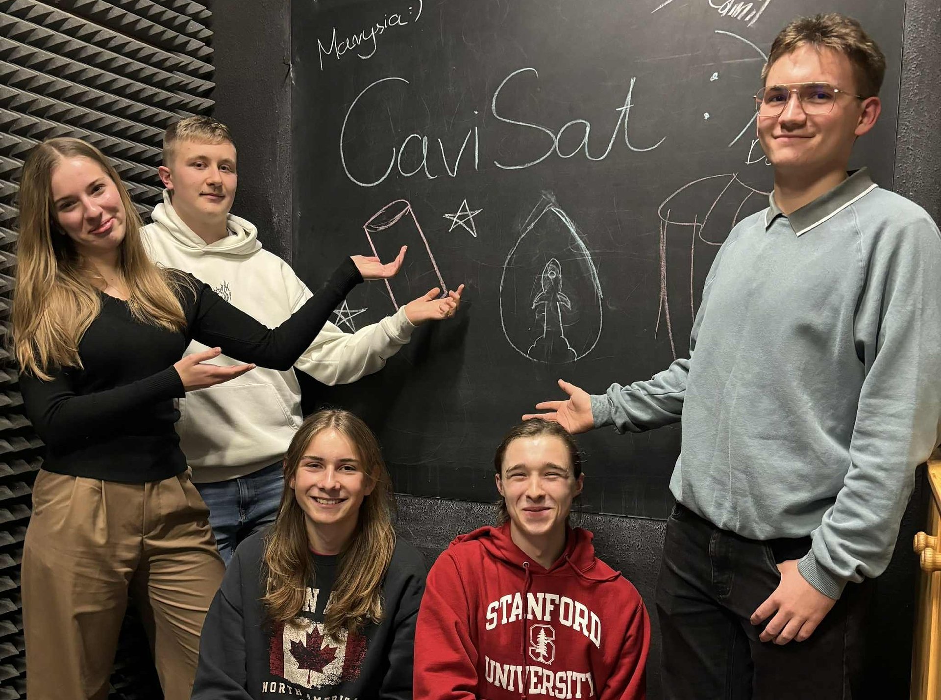 Krakowscy licealiści budują satelitę z żaglem deorbitacyjnym