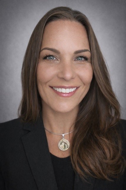 Crystal Holsinger Associates with the Southwest-Litchfield Office of Coldwell Banker Realty