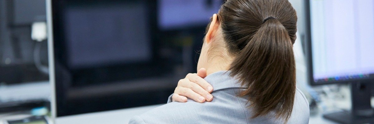 Stres, ból pleców i brak regeneracji. Cichy kryzys w biurach