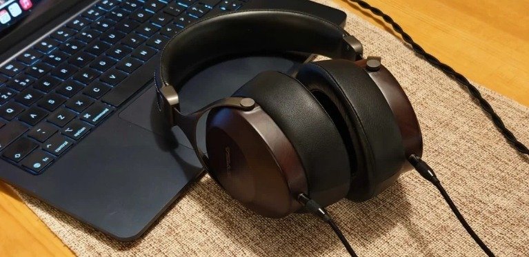 The Sixth Axis - SIVGA Robin SV021 Wired Headphones Review