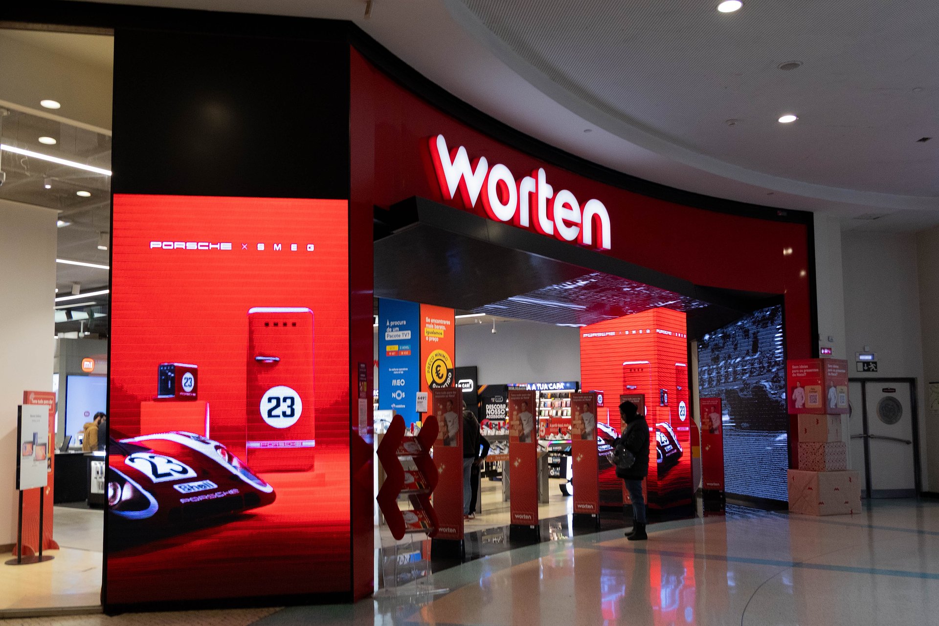 WORTEN COM SOLUÇÕES DE RETAIL MEDIA INOVADORAS NO LANÇAMENTO DE PARCERIA PORSCHE x SMEG