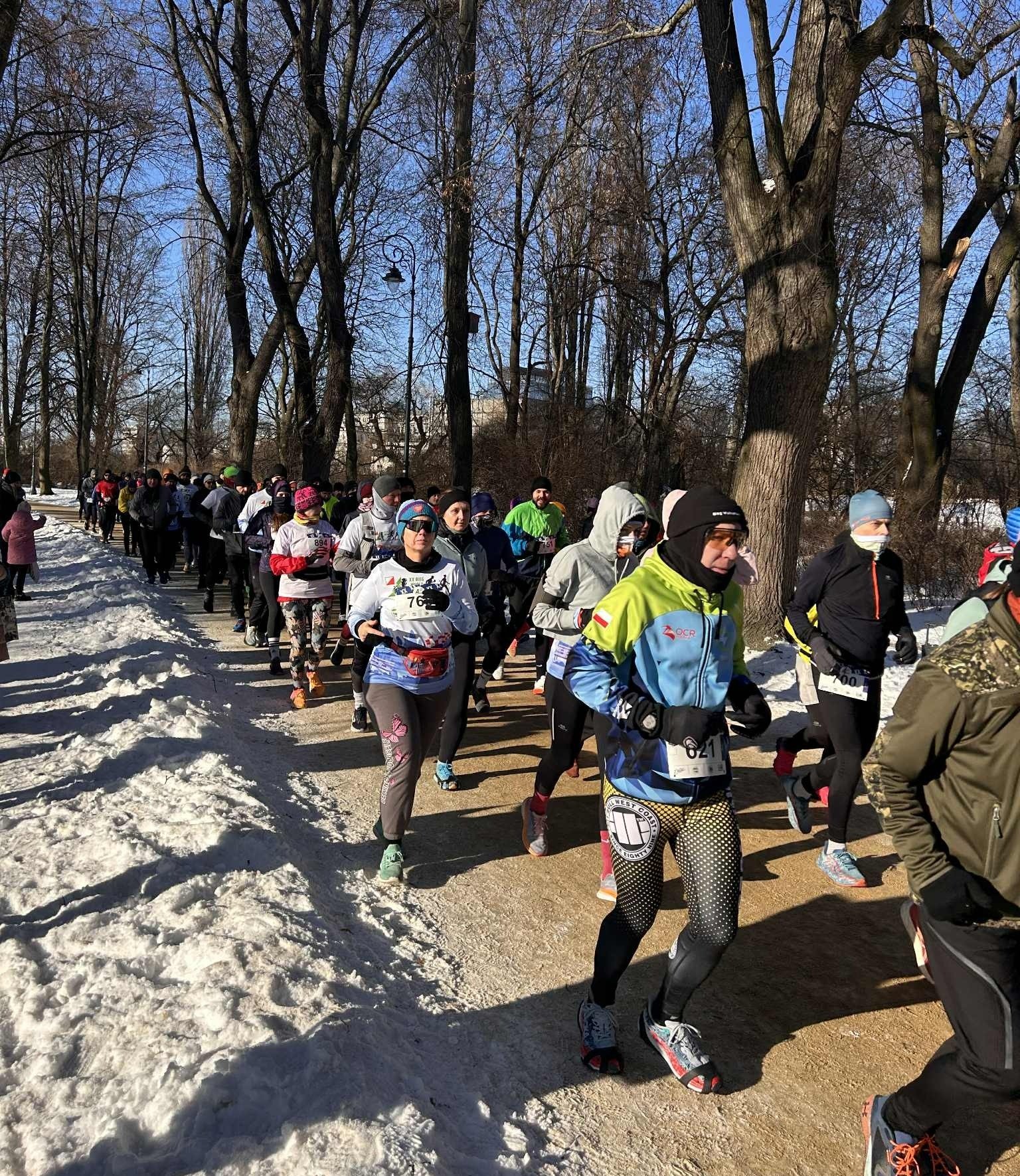 Jubileuszowy Bieg Wedla. Tysiąc biegaczy otworzyło sezon w sercu Warszawy