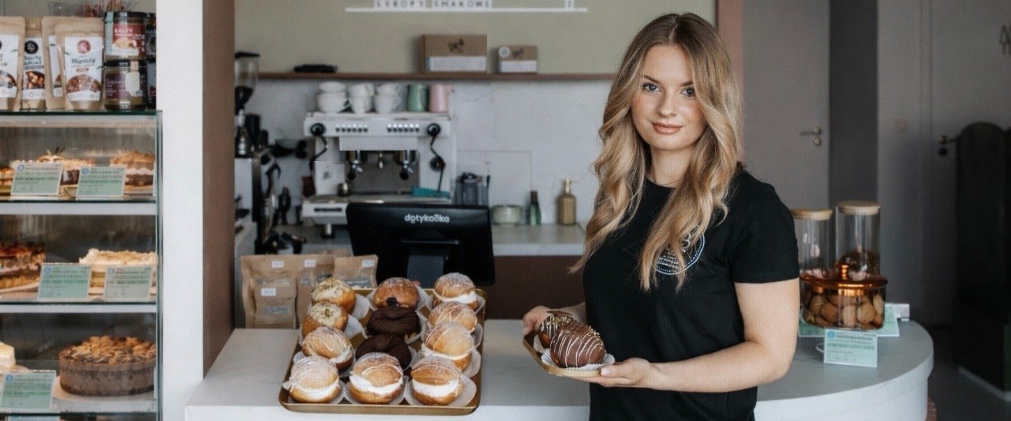 Nowy lokal Fit Cake w Legionowie – zdrowe desery bez cukru i glutenu bliżej mieszkańców