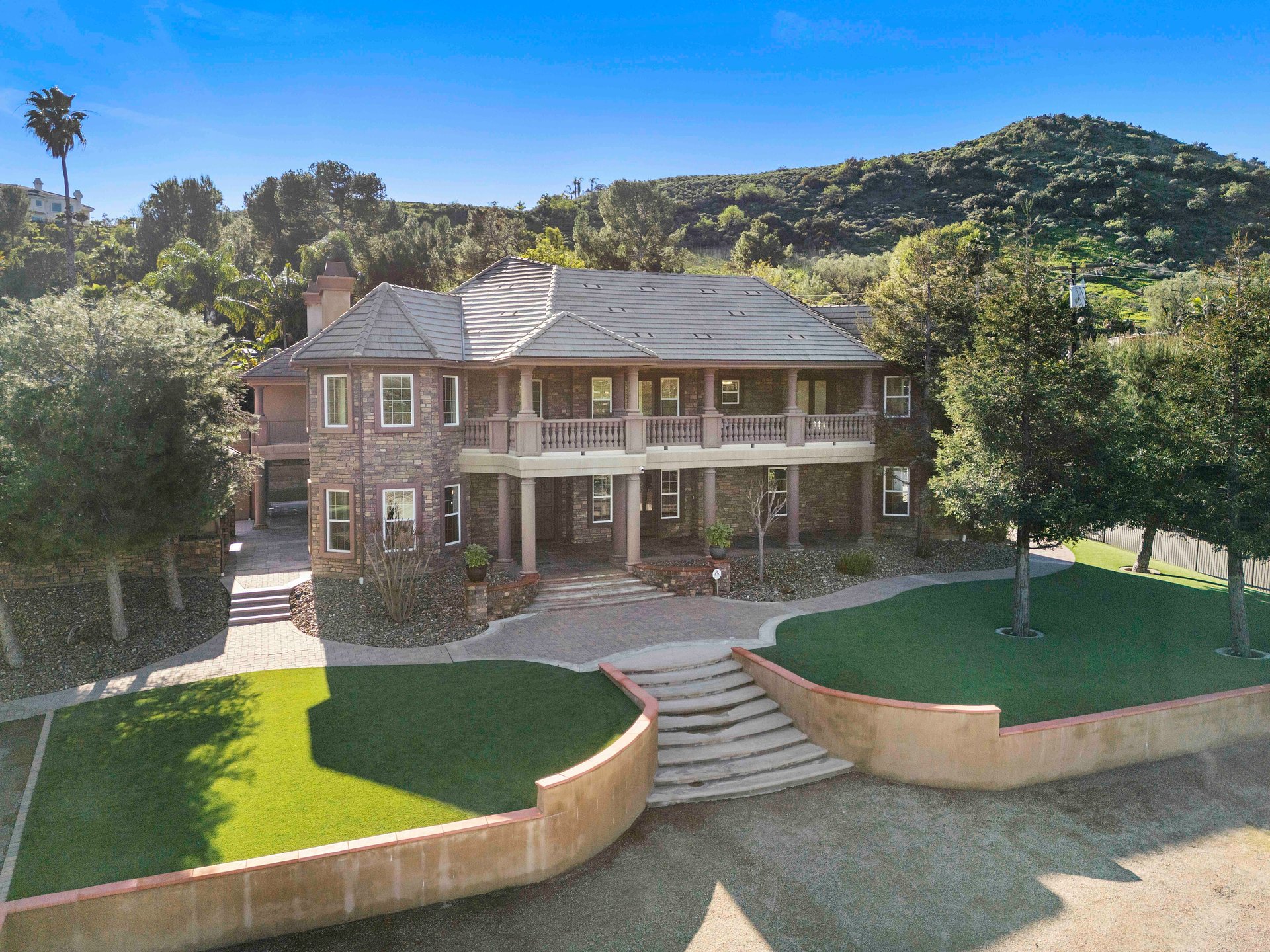 Beautiful Equestrian Estate with Two Additional Guest Homes on Nearly 1.6-Acre Grounds Listed for $5,700,000by Coldwell Banker Realty