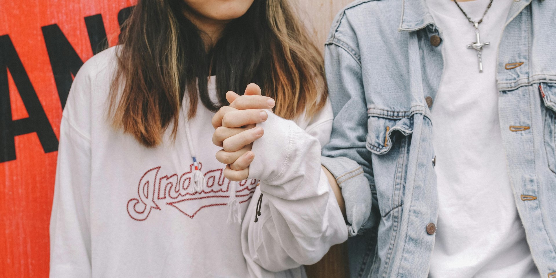 Badanie Pracuj.pl. Biurowe love story: blaski i cienie miłości w pracy