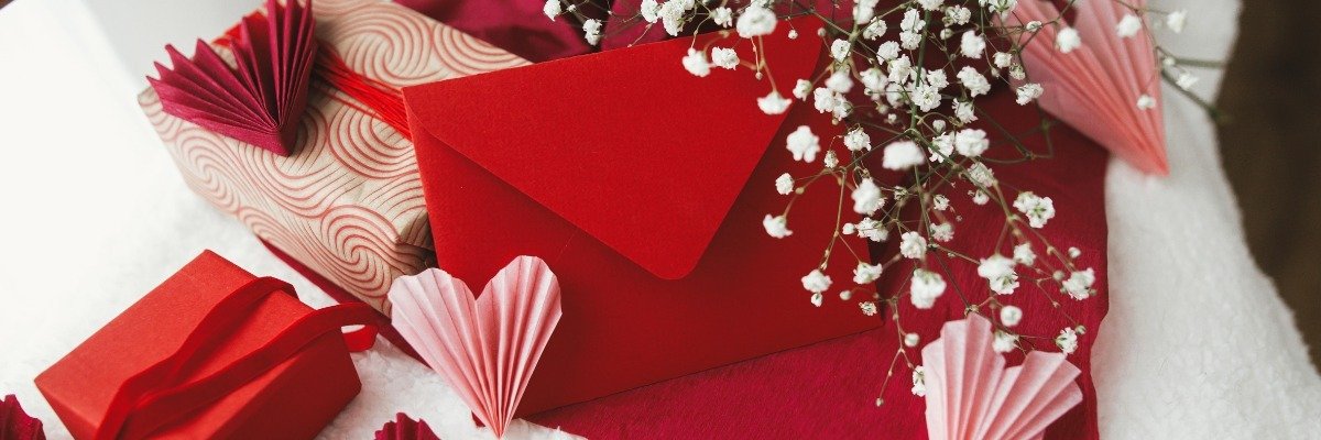 Cyfrowe zmęczenie a realne potrzeby – powrót do relacji i bliskości