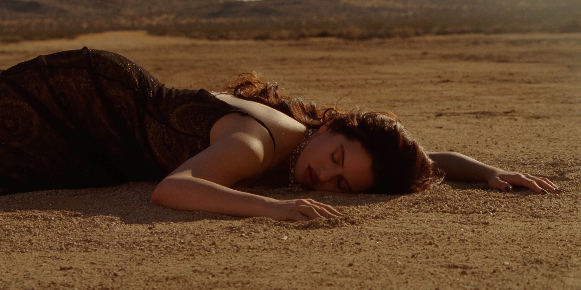 ROSALÍA VYDALA VIDEOKLIP K PÍSNI „SAUVIGNON BLANC“