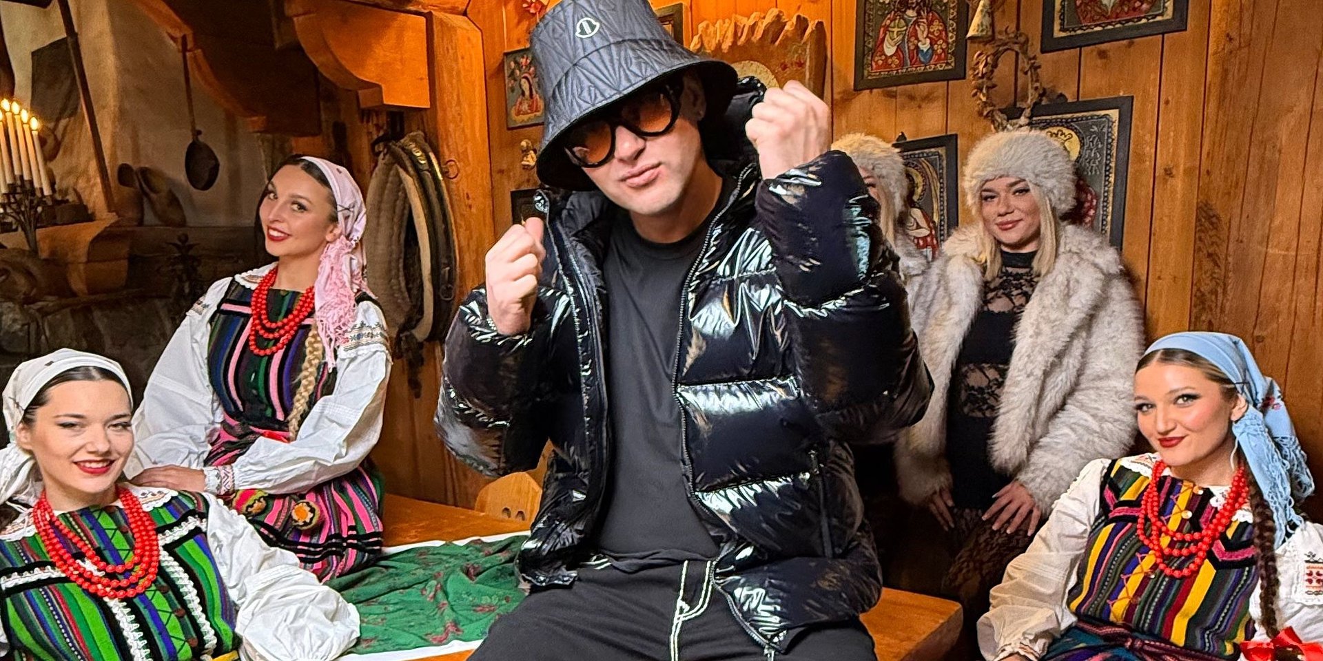 Wac Toja łączy folk i rap w singlu „EJ DAWAJ MAŁA”