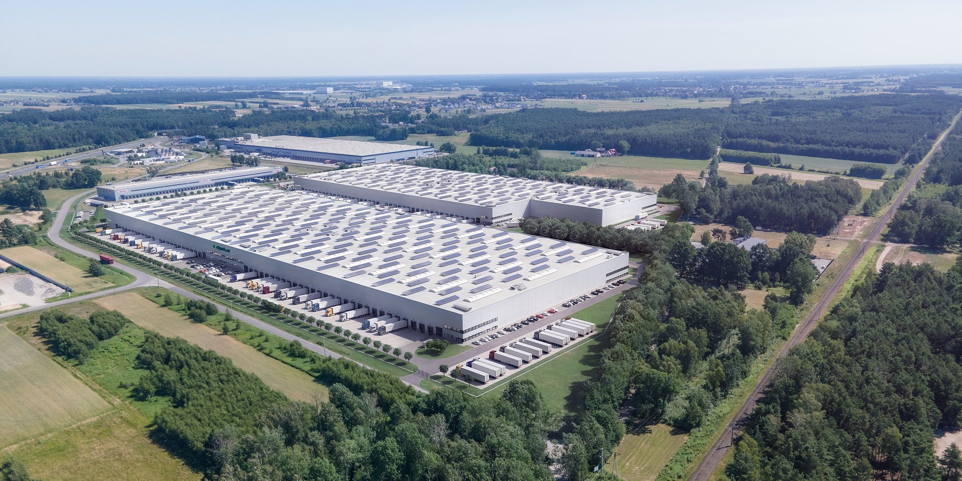 Nowy hub logistyczny pod Warszawą. CTP oddaje do użytkowania pierwszy budynek w Emilianowie