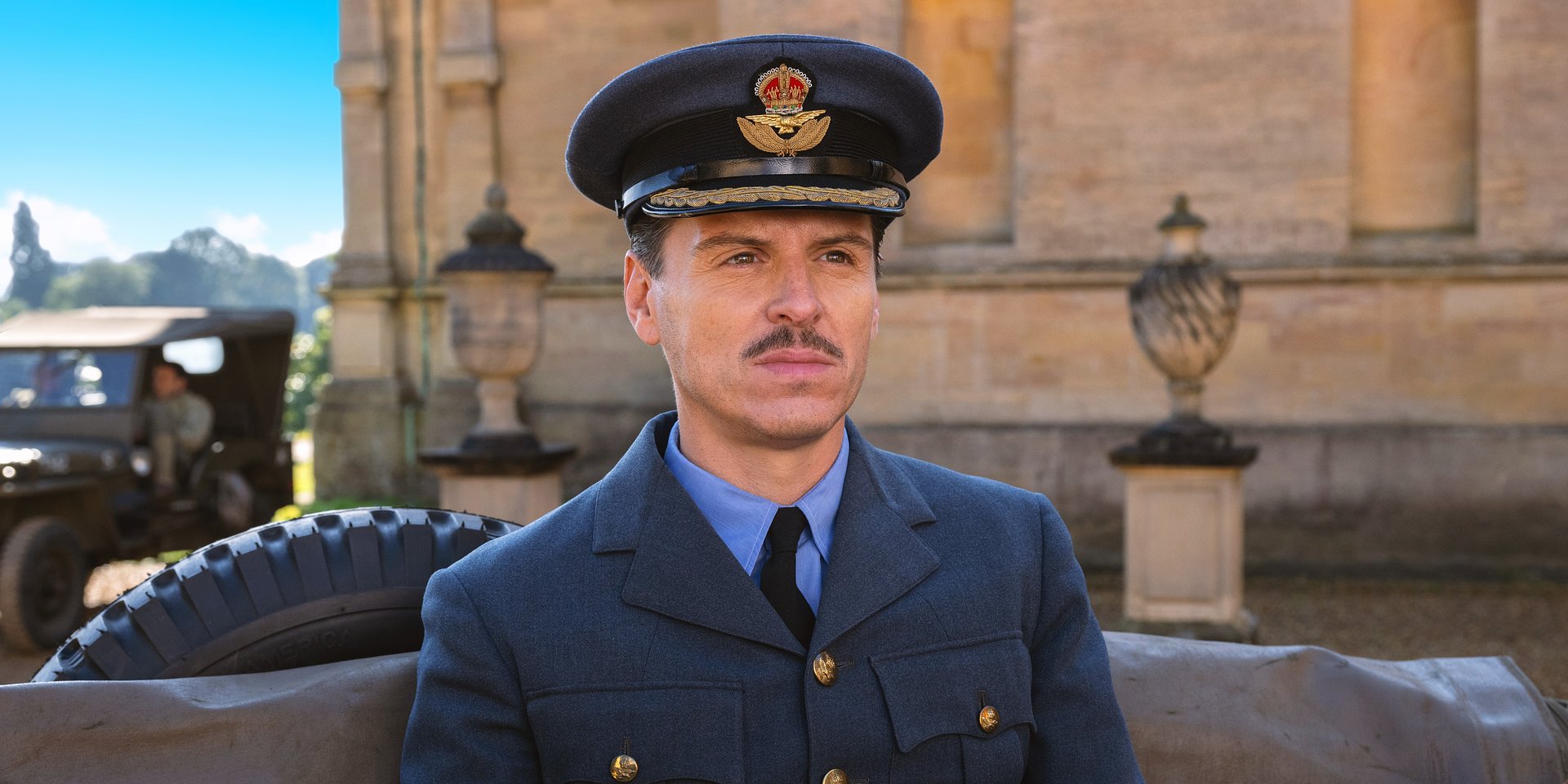 Andrew Scott i Brendan Fraser w filmie NIEBO NAD NORMANDIĄ. Tylko w kinach od 11 września