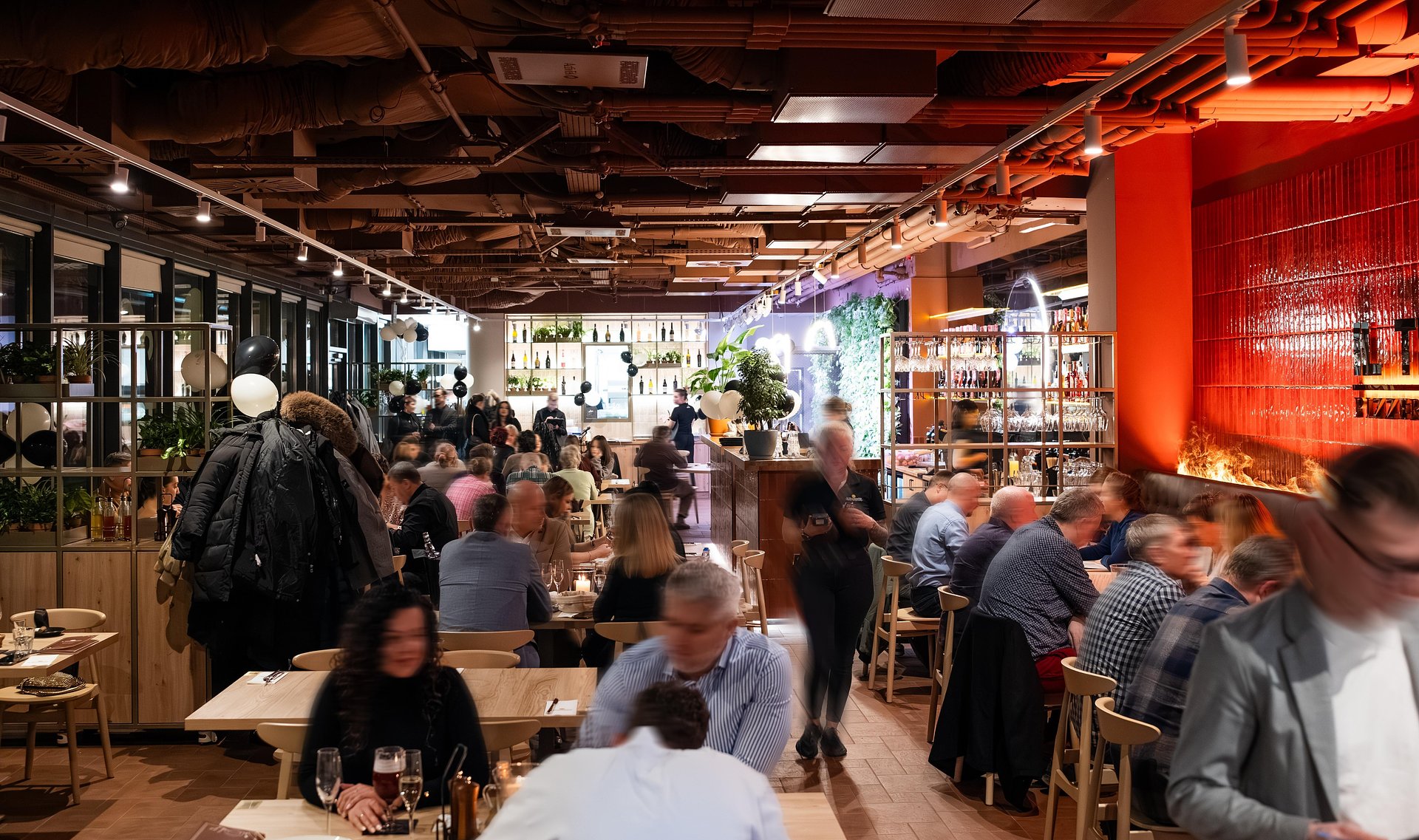 Il Tramonto 2.0 we wrocławskim biurowcu West Gate. Globalworth rozwija ofertę gastronomiczną i „after work experience”