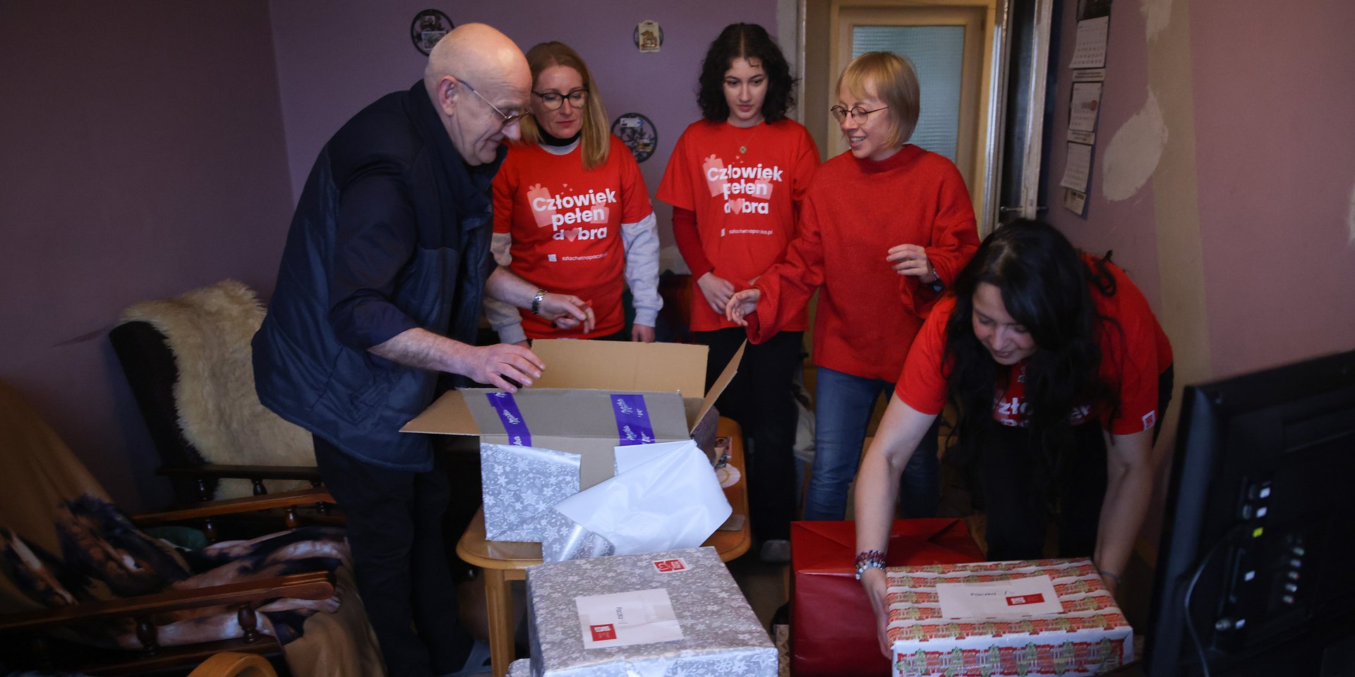 „Nie robię zakupów. Żyję bezgotówkowo” – kolejny trend jak morsowanie czy cyfrowy detoks?