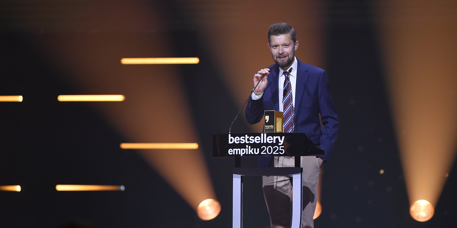 Podsiadło i Sochacka, Mróz, Pezet i Smarzowski ze statuetkami Bestsellerów Empiku 2025! Znamy wszystkich laureatów