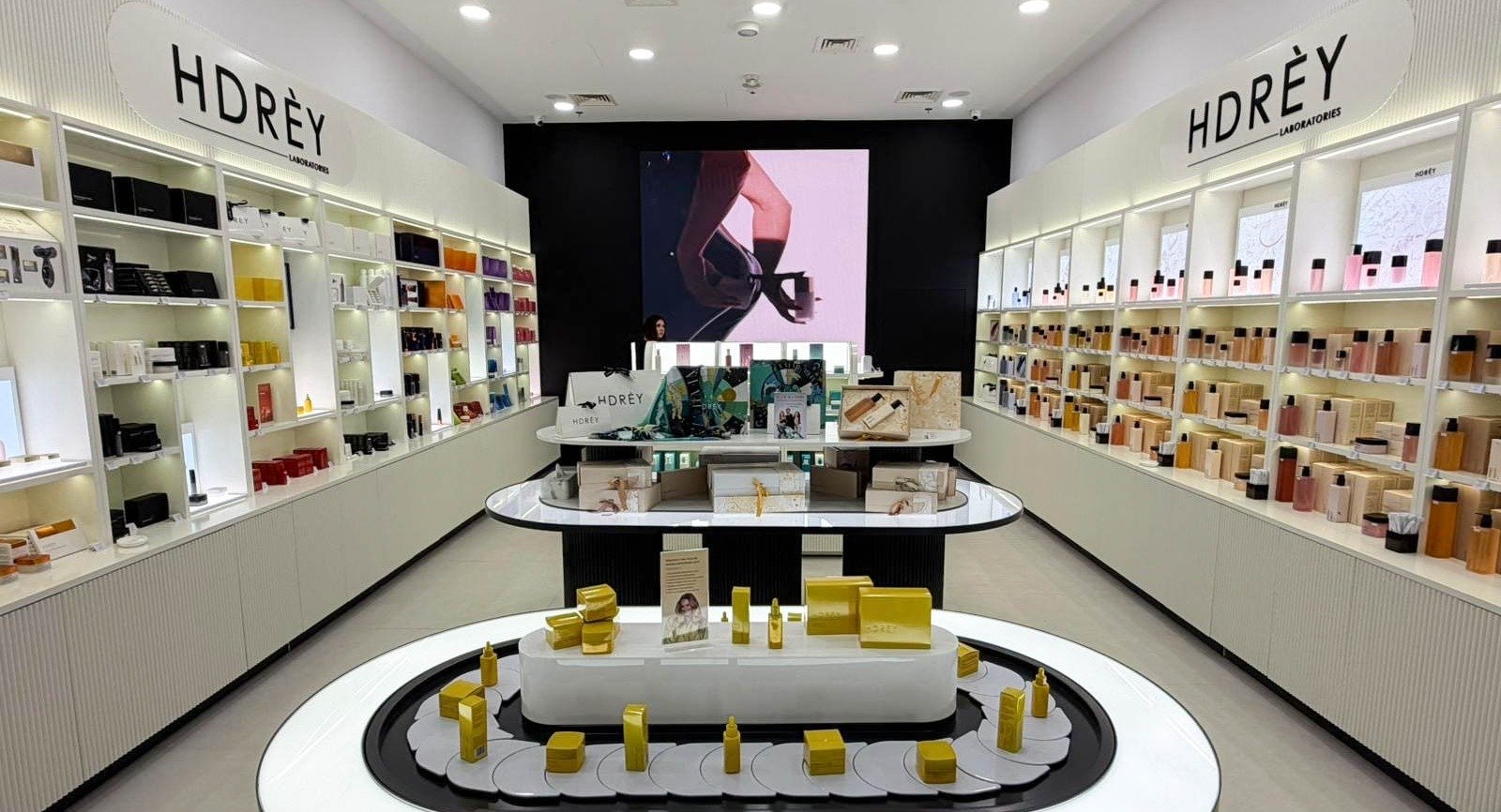 Manufaktura poszerza ofertę beauty – HDRÈY otworzył pierwszy butik w Łodzi