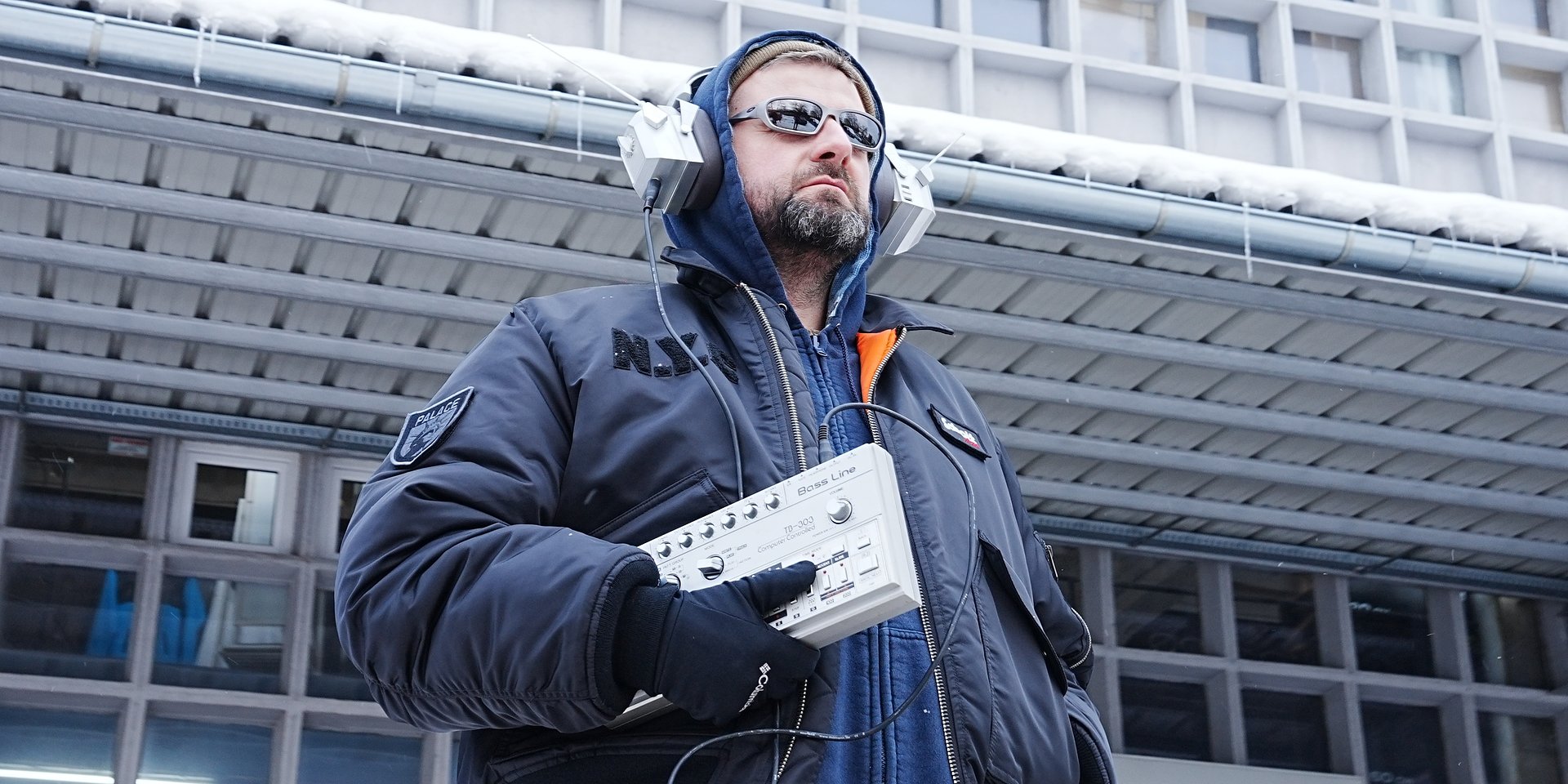 Expo 2000 świętuje 303 Day singlem „Phuncky 303”