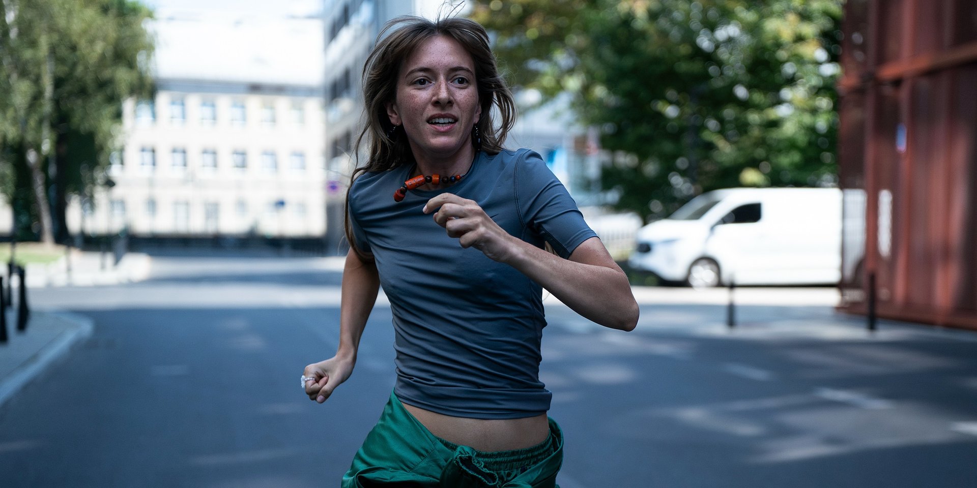 „Wyjątkowy na tle polskiego kina”. Ulubieniec krytyków, NIE MA DUCHÓW W MIESZKANIU NA DOBREJ, tylko w kinach od 13 marca!