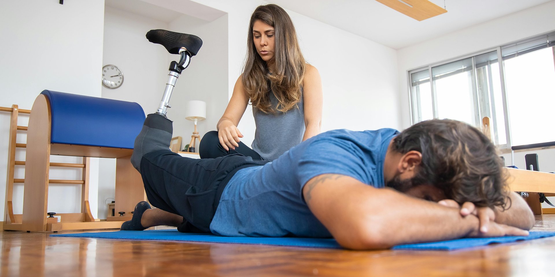 Fizjoterapia w Polsce: rosnąca liczba pacjentów przyspiesza specjalizację i rozwój gabinetów