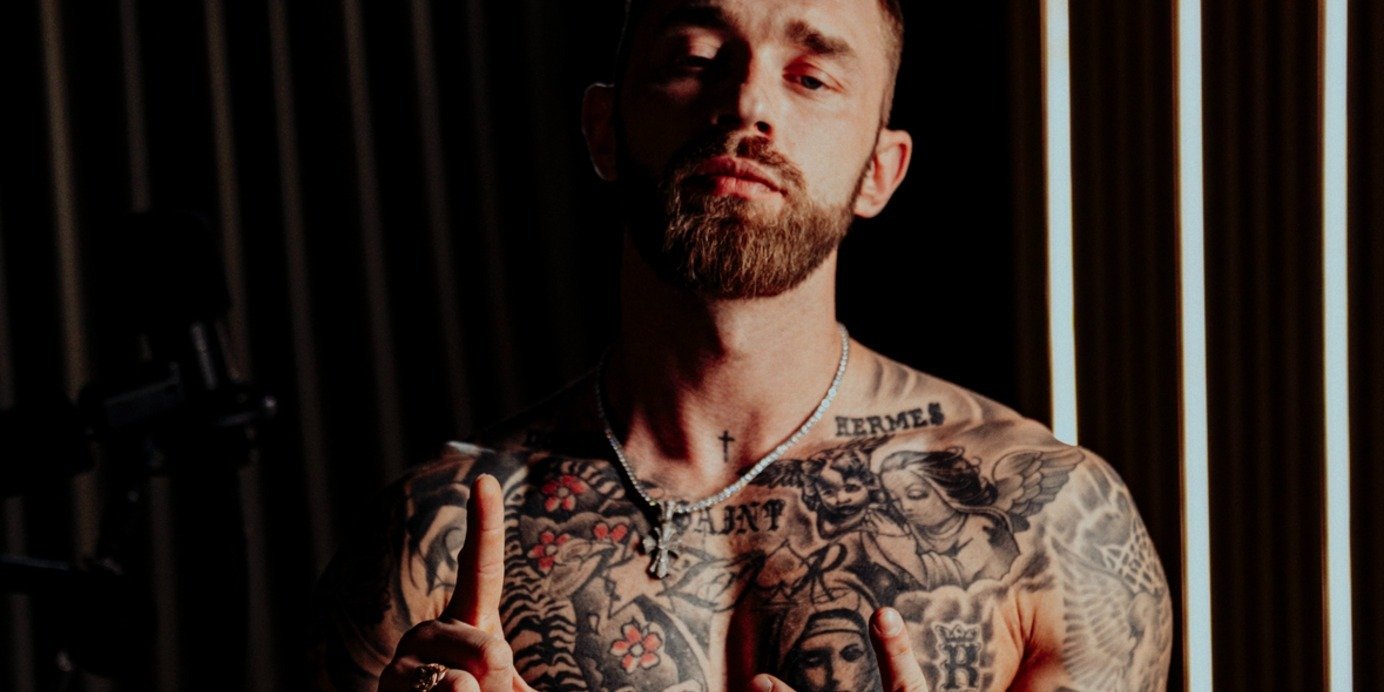 Kazior odpala „Ultrafiolet”. Szczeciński raper wraca z solowym manifestem trapu