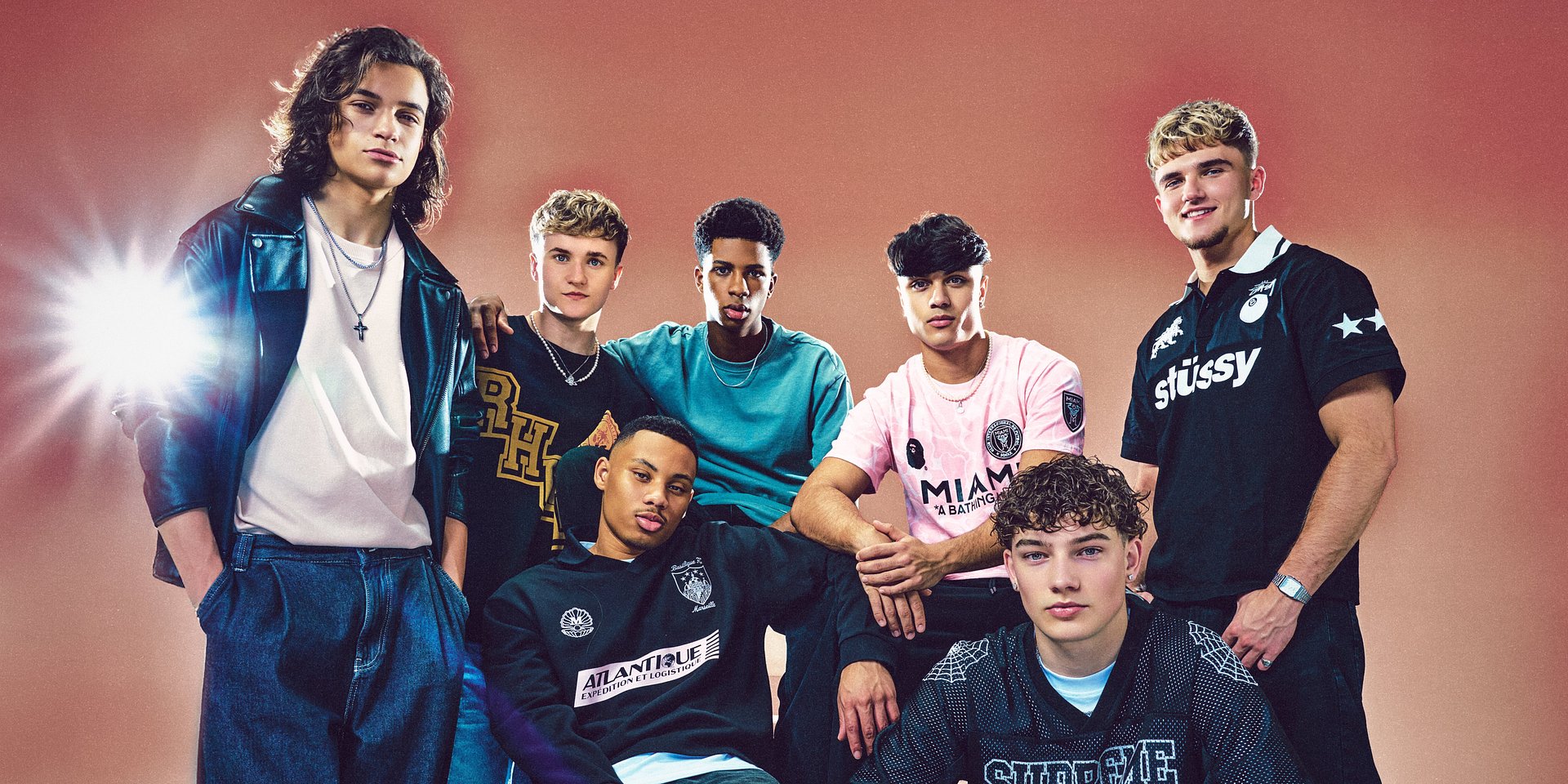 Po serii wyprzedanych koncertów December 10 prezentują singiel „Angel”