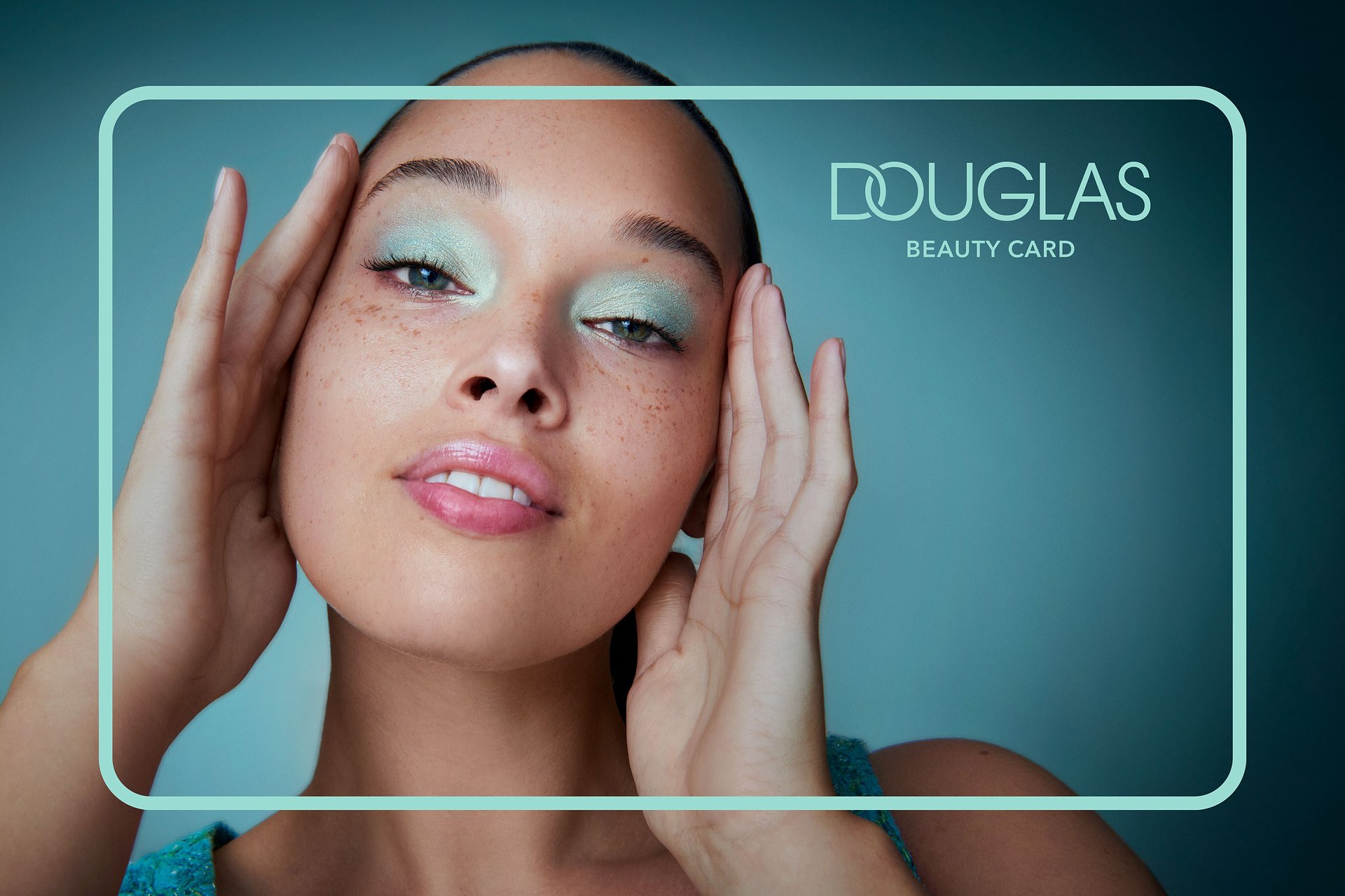 DOUGLAS Z NOWĄ ODSŁONĄ PROGRAMU LOJALNOŚCIOWEGO.